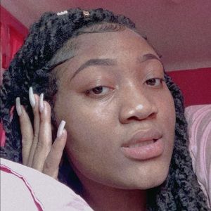 Meet your Posher, Shawntiana